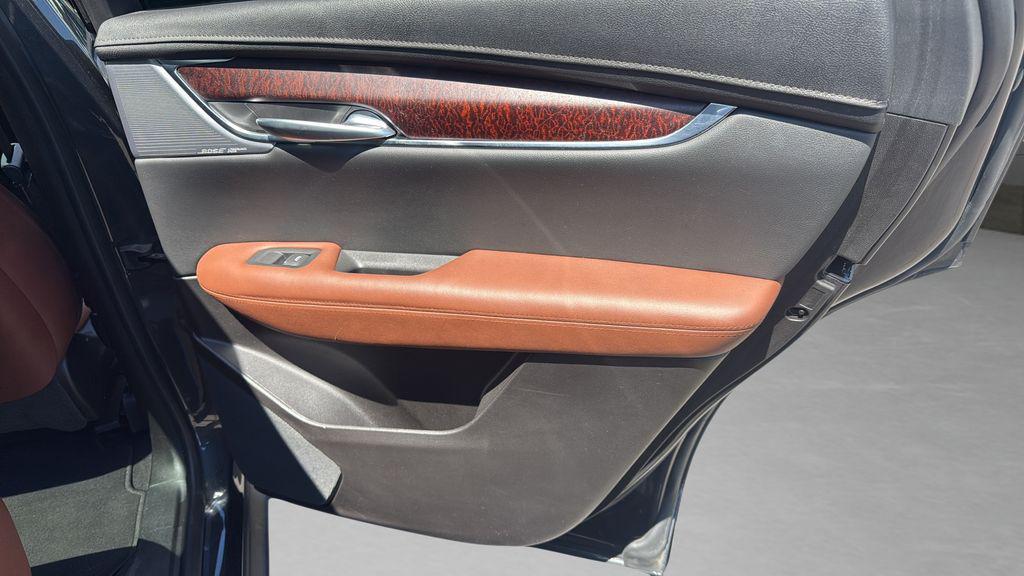 used 2023 Cadillac XT5 car, priced at $31,945