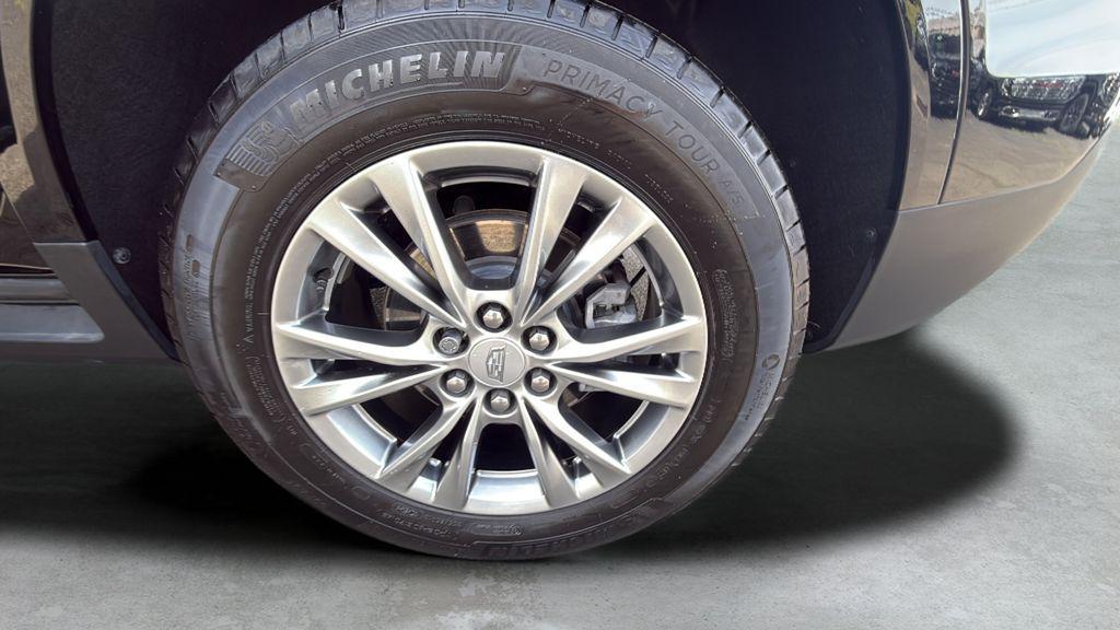 used 2023 Cadillac XT5 car, priced at $31,393
