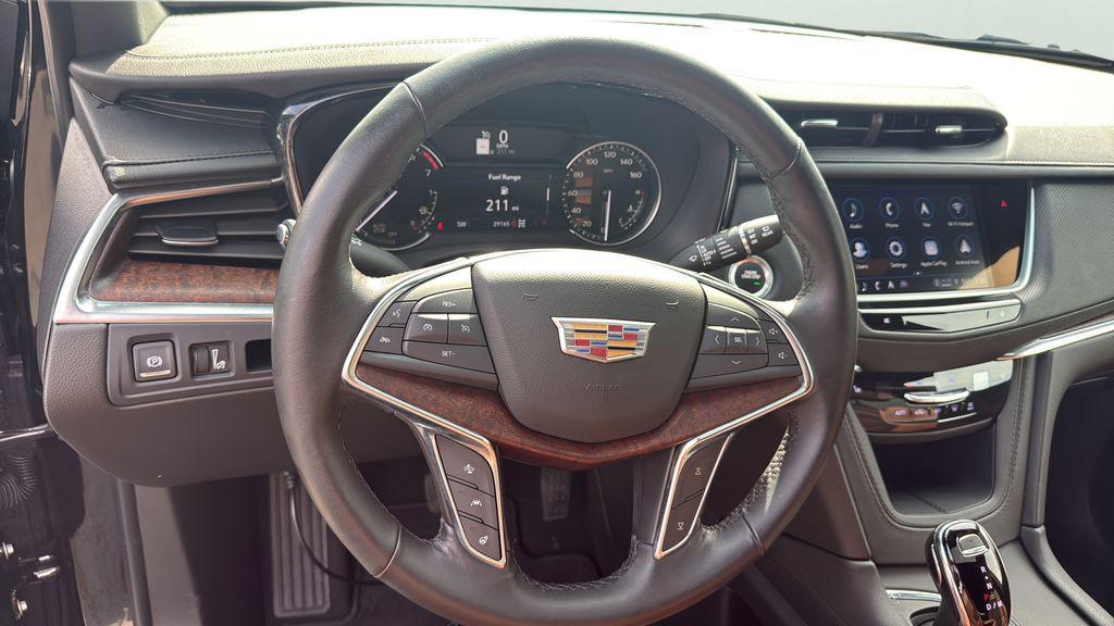 used 2023 Cadillac XT5 car, priced at $31,393