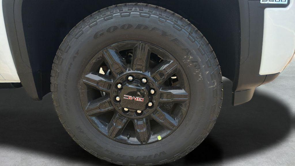 new 2026 GMC Sierra 2500 car, priced at $73,932