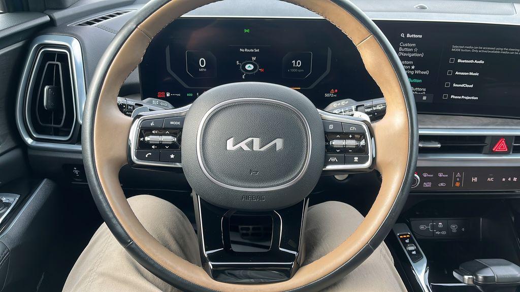 used 2024 Kia Sorento car, priced at $35,910