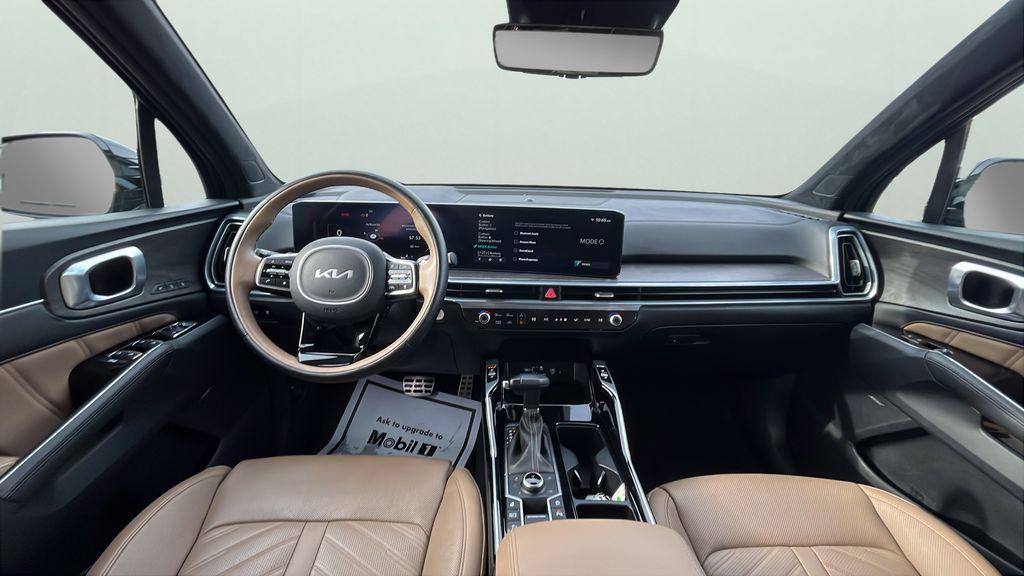 used 2024 Kia Sorento car, priced at $35,910