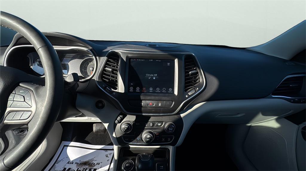 used 2022 Jeep Cherokee car, priced at $17,947