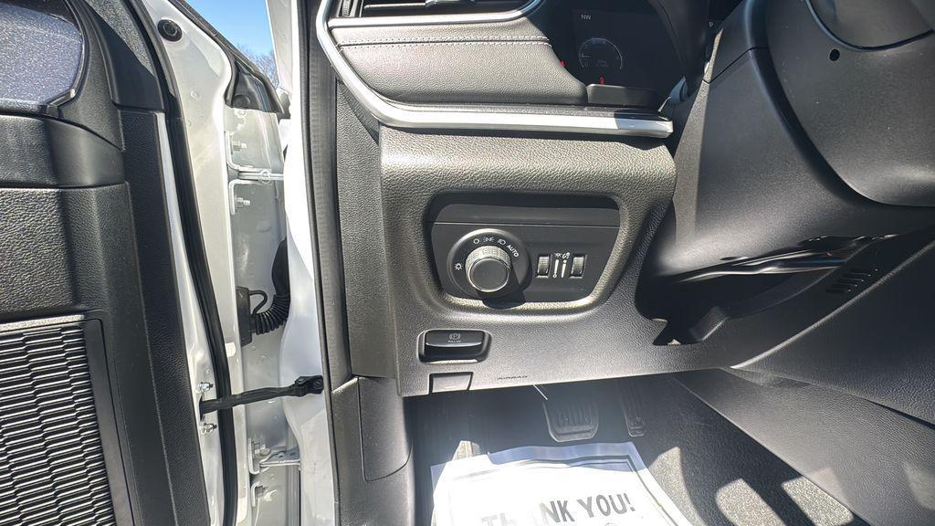 used 2023 Jeep Grand Cherokee car, priced at $31,789