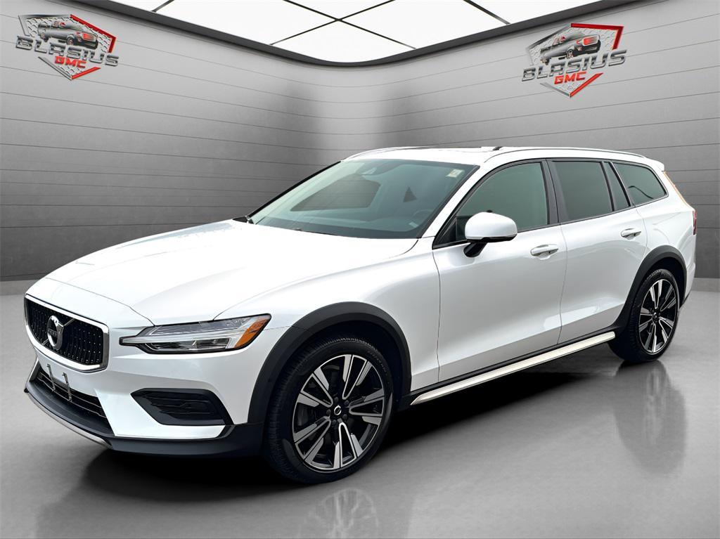 used 2020 Volvo V60 Cross Country car, priced at $26,995