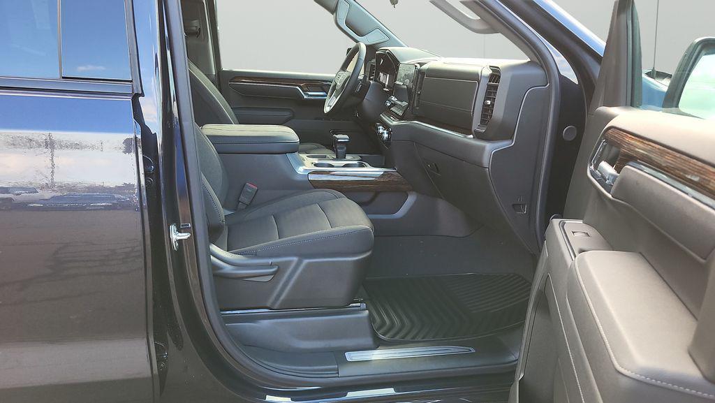 used 2025 GMC Sierra 1500 car, priced at $49,989