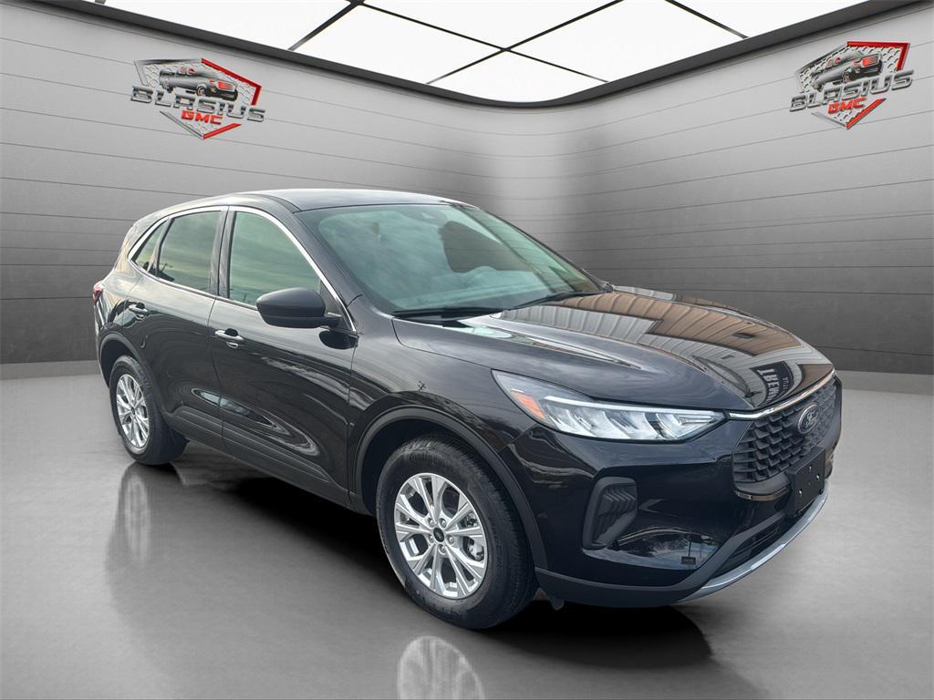 used 2023 Ford Escape car, priced at $21,910