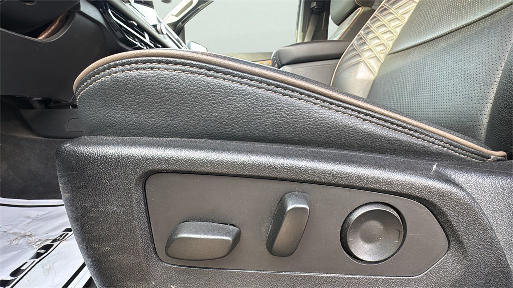 used 2023 GMC Canyon car, priced at $38,731