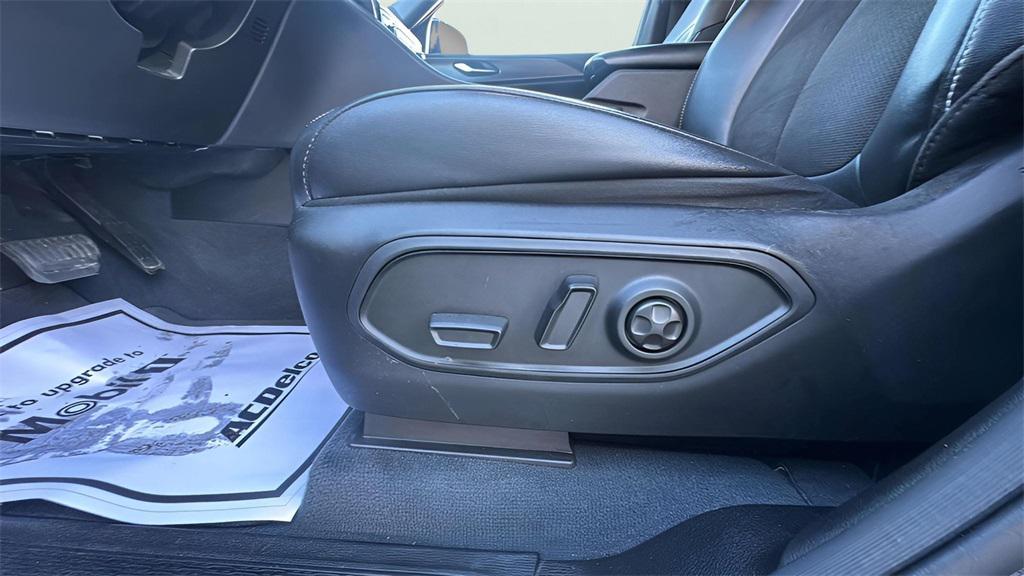 used 2023 Jeep Grand Cherokee car, priced at $21,950