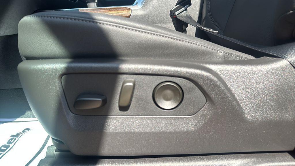 new 2026 GMC Sierra 1500 car, priced at $58,195