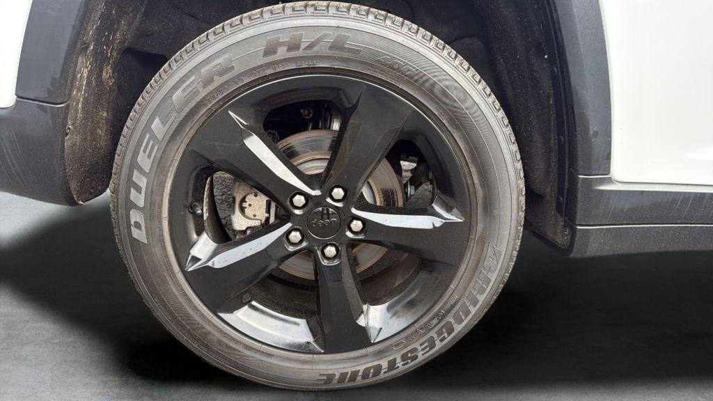 used 2023 Jeep Grand Cherokee car, priced at $32,982