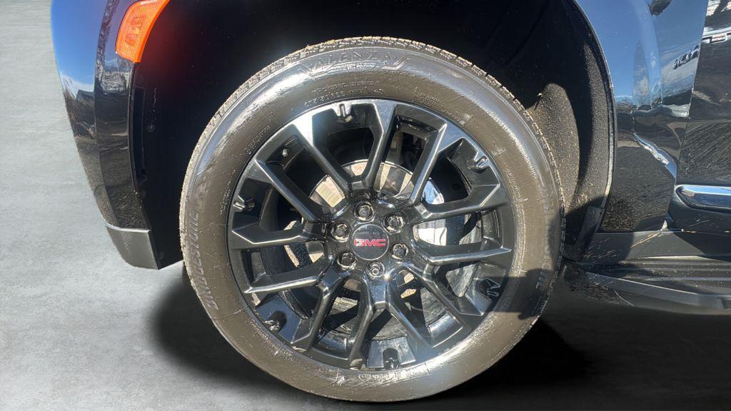 used 2023 GMC Yukon car, priced at $48,685