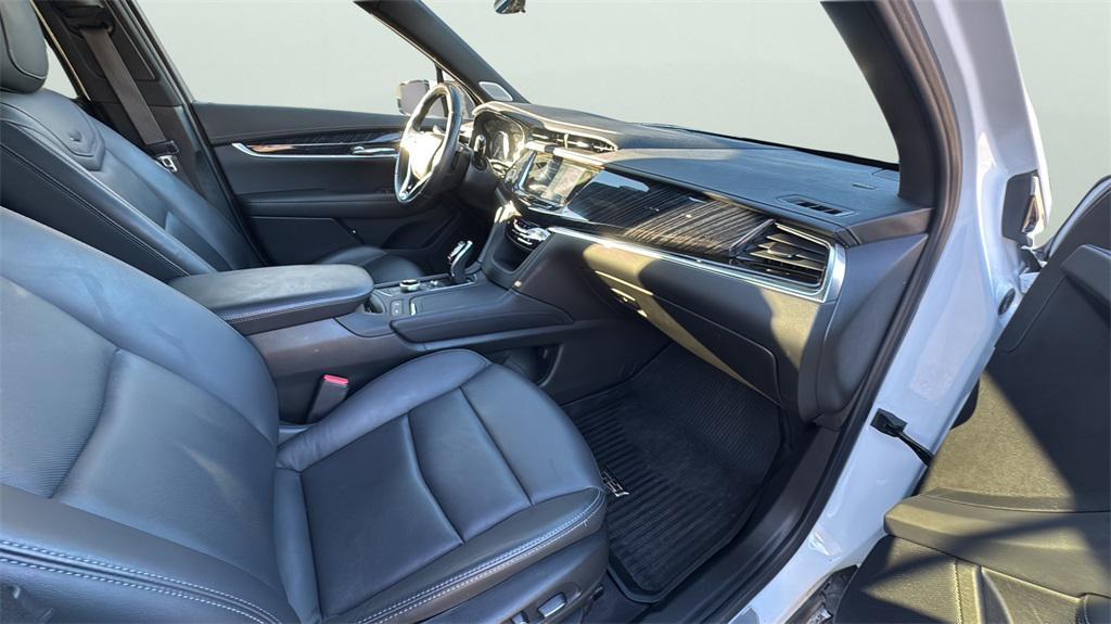 used 2024 Cadillac XT6 car, priced at $37,931