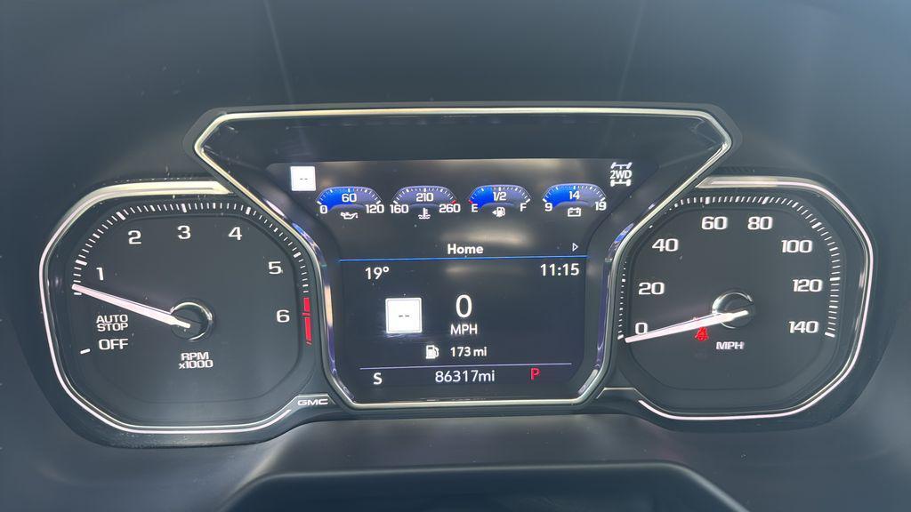 used 2021 GMC Yukon car, priced at $38,444