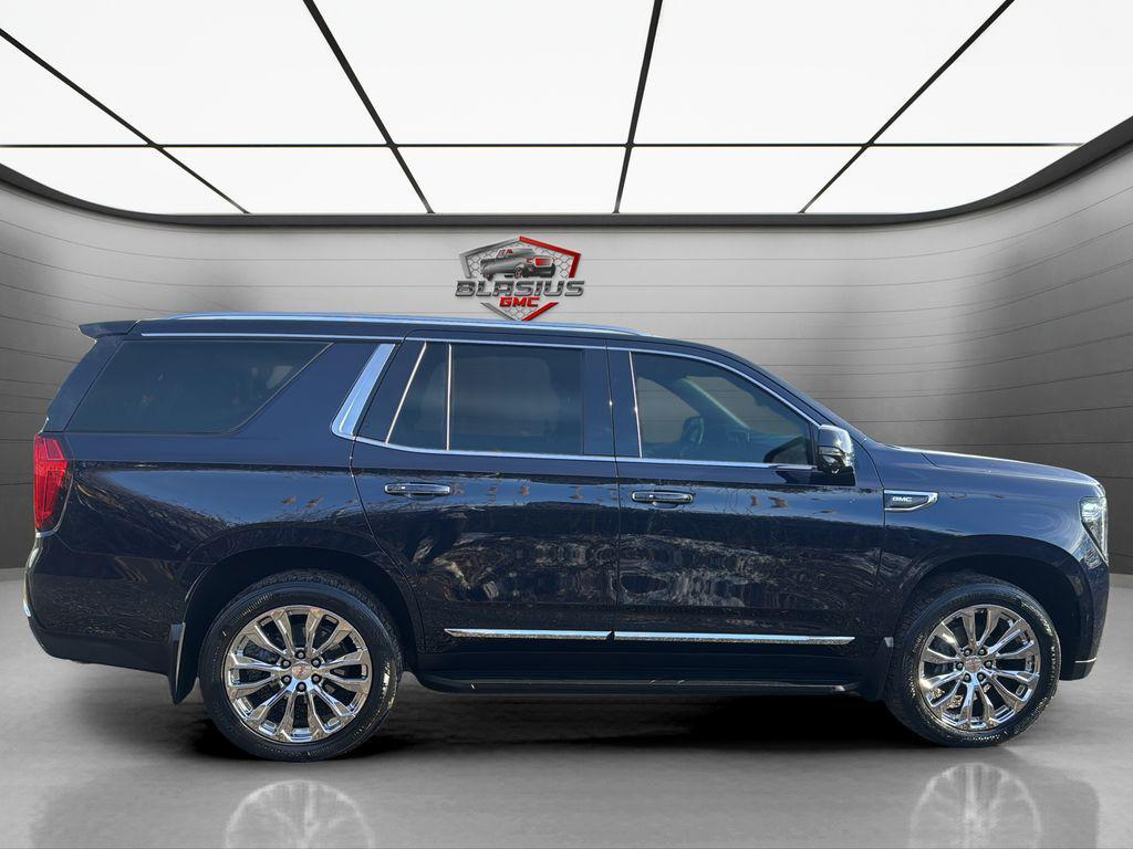 used 2021 GMC Yukon car, priced at $38,444