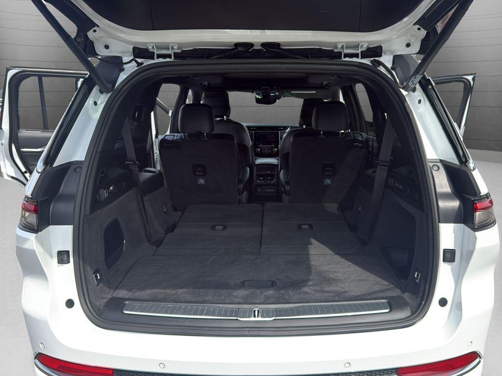 used 2022 Jeep Grand Cherokee L car, priced at $31,994