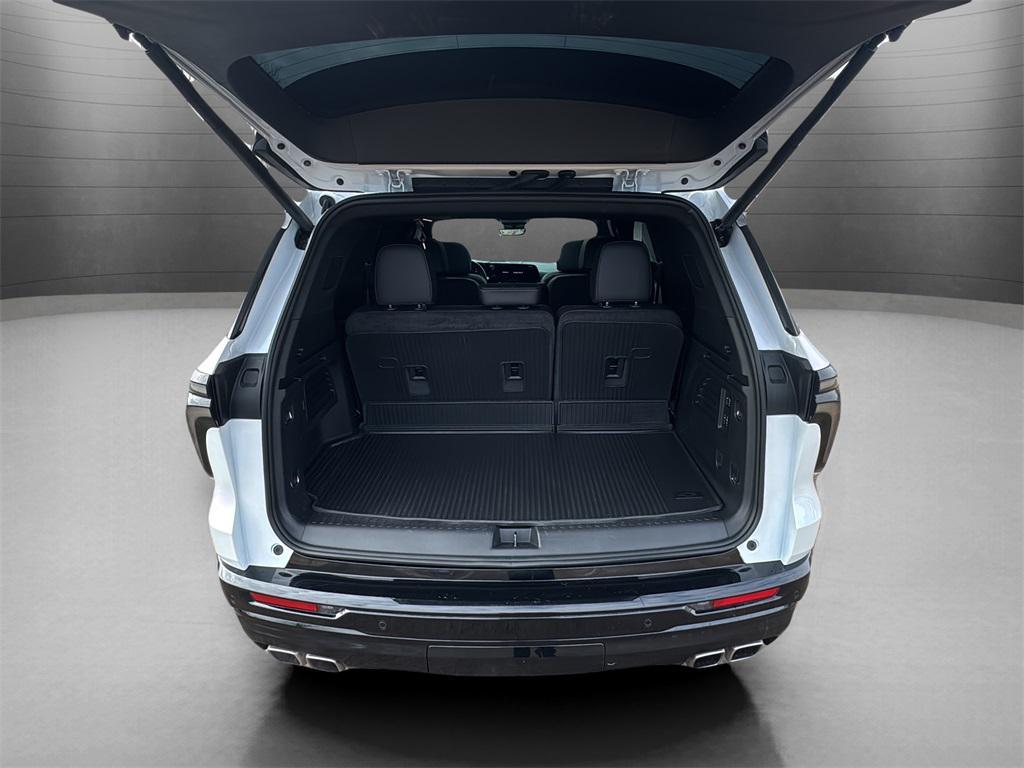 used 2025 Chevrolet Traverse car, priced at $48,995