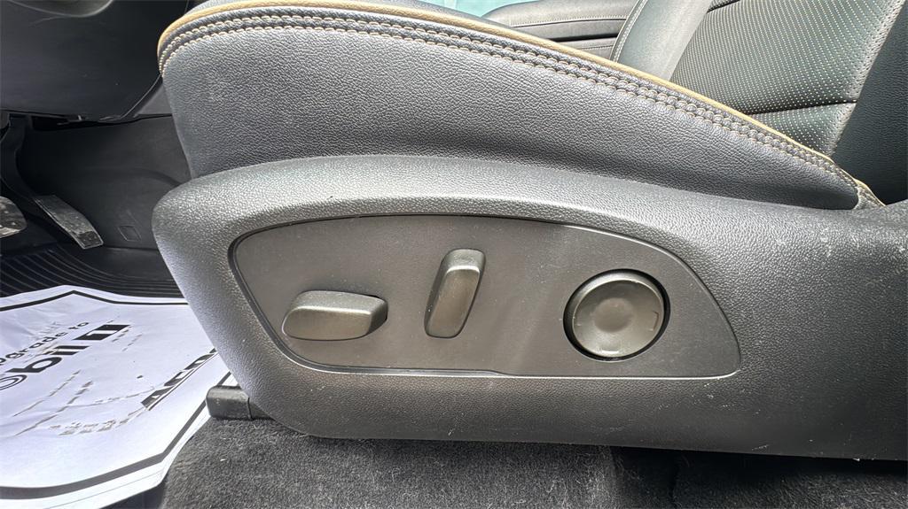 used 2025 Chevrolet Traverse car, priced at $48,995