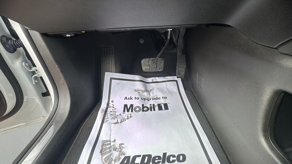 used 2017 Cadillac XT5 car, priced at $17,995