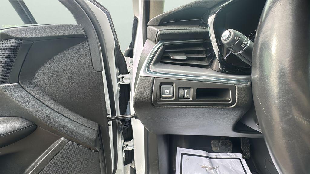 used 2017 Cadillac XT5 car, priced at $17,995