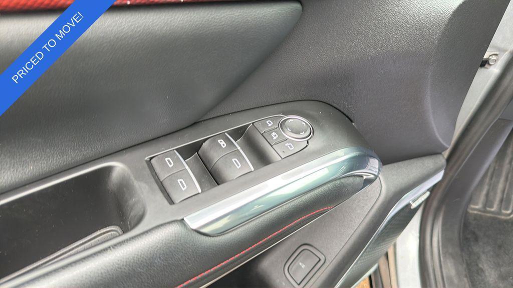 used 2024 Chevrolet Traverse car, priced at $45,897
