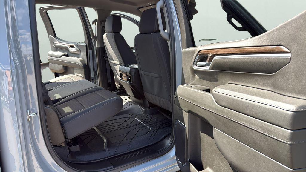 used 2024 Chevrolet Silverado 1500 car, priced at $50,185