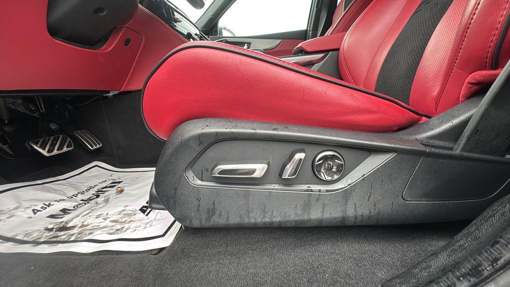 used 2023 Acura MDX car, priced at $38,901