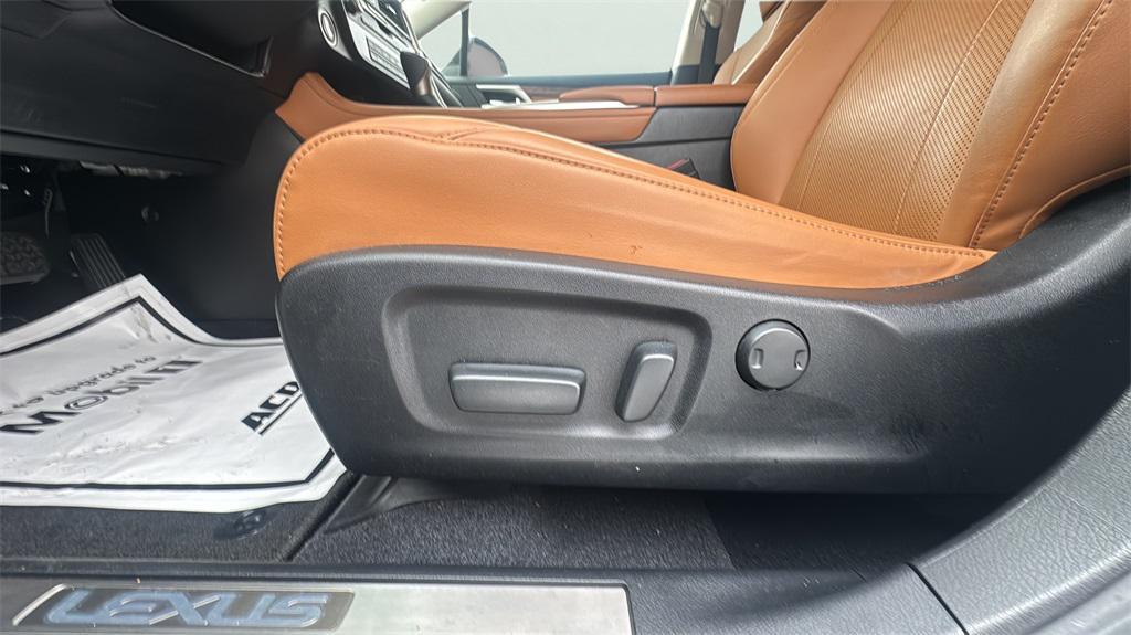 used 2022 Lexus RX 350L car, priced at $39,995