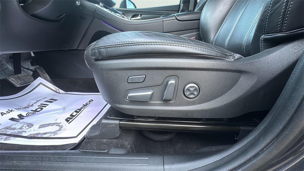 used 2023 Hyundai Santa Fe car, priced at $28,998