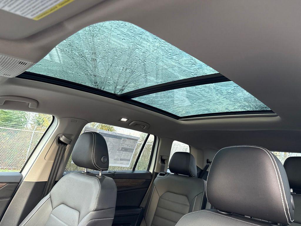 new 2026 Volkswagen Atlas car, priced at $48,658