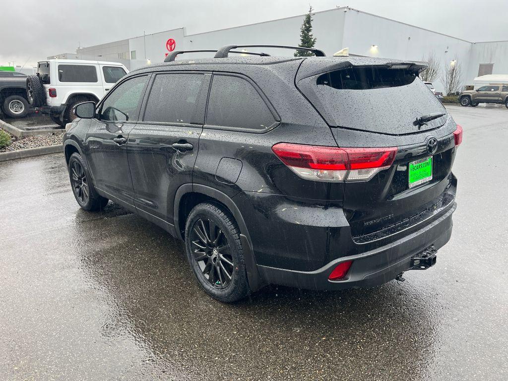 used 2019 Toyota Highlander car, priced at $29,667