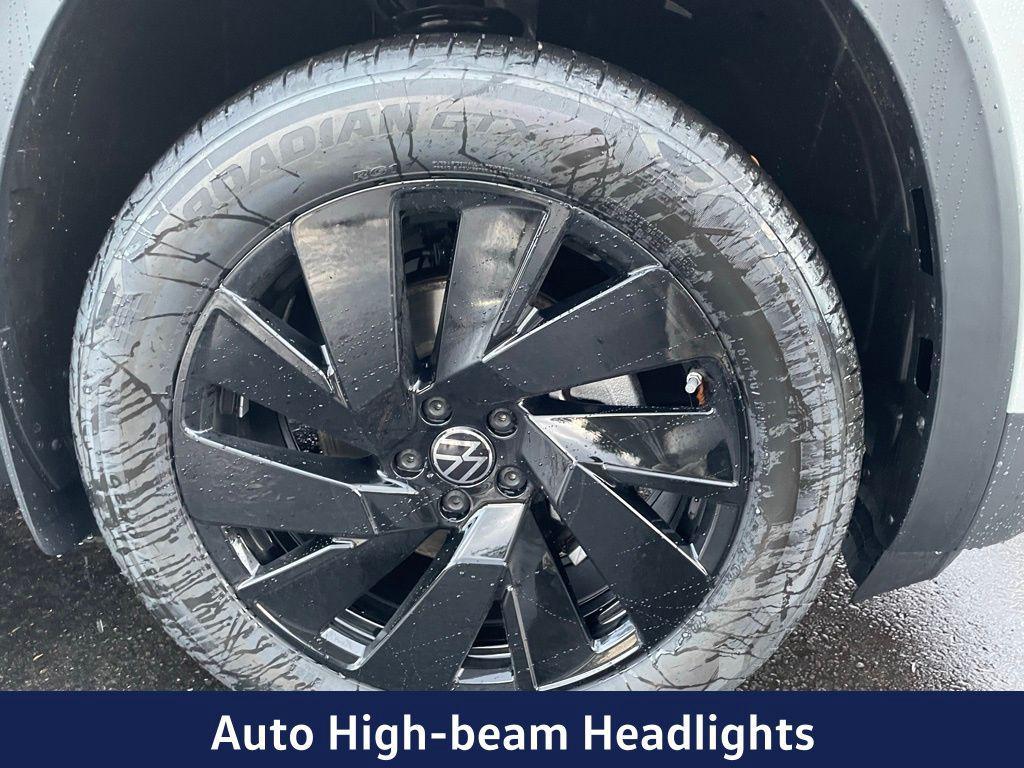 new 2026 Volkswagen Atlas car, priced at $45,154