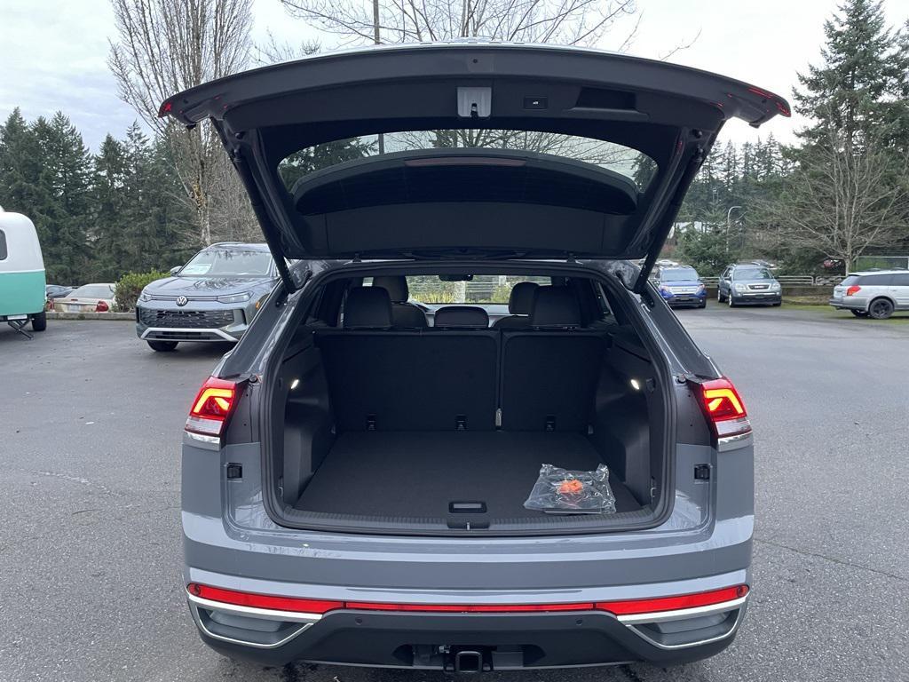 new 2026 Volkswagen Atlas Cross Sport car, priced at $46,613