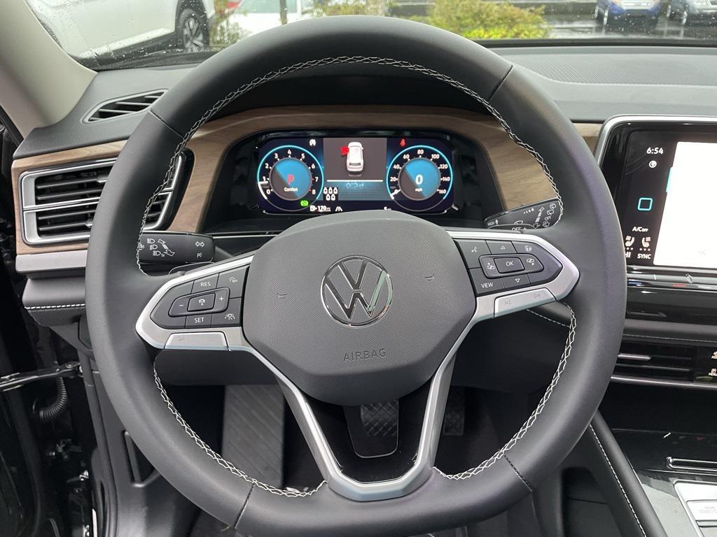 new 2026 Volkswagen Atlas car, priced at $44,570