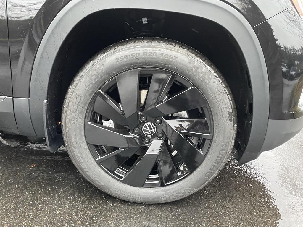 new 2026 Volkswagen Atlas car, priced at $44,570