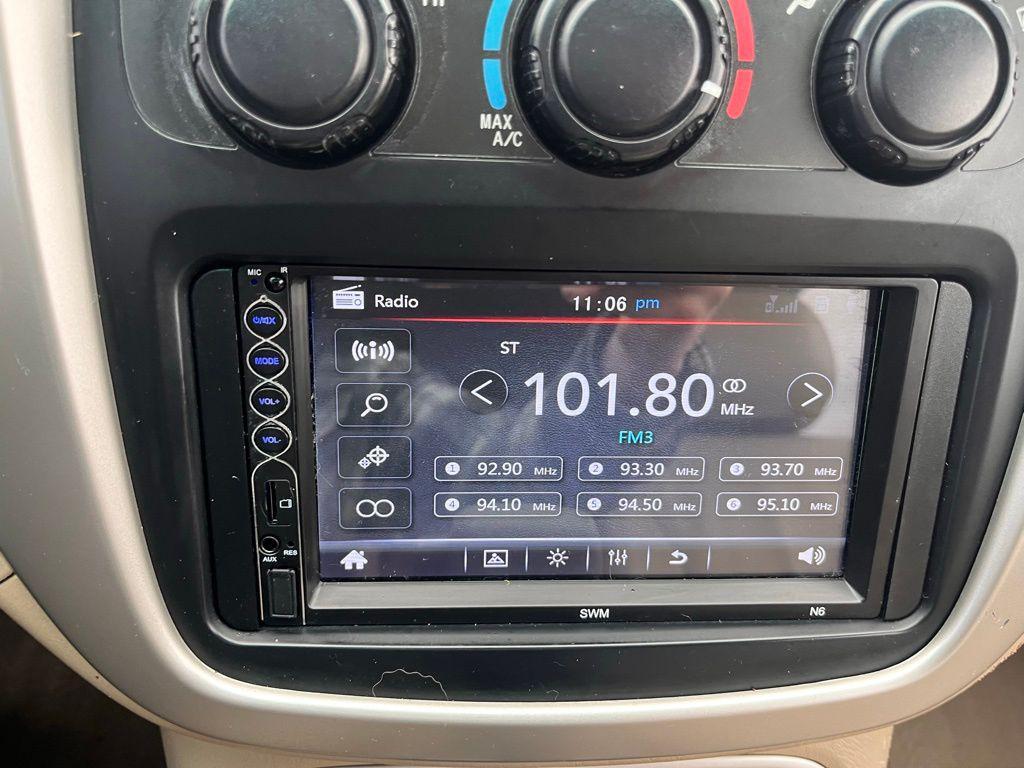 used 2007 Toyota Highlander car, priced at $7,500