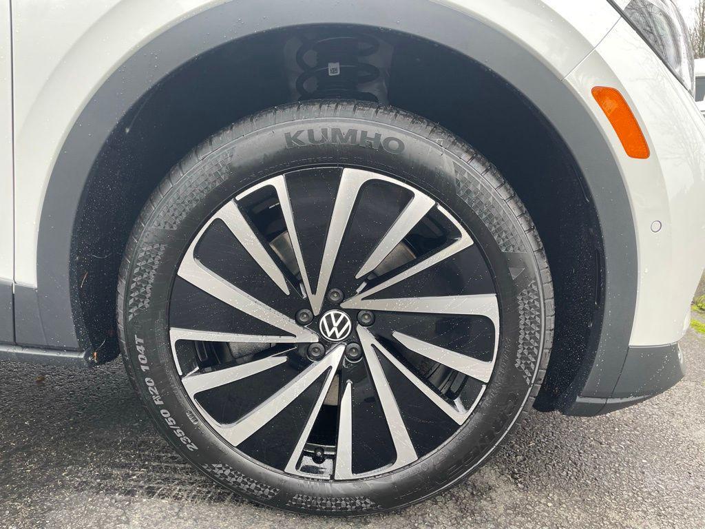 new 2026 Volkswagen ID.4 car, priced at $48,332