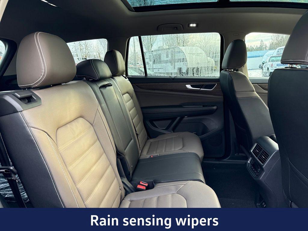 new 2026 Volkswagen Atlas car, priced at $47,623