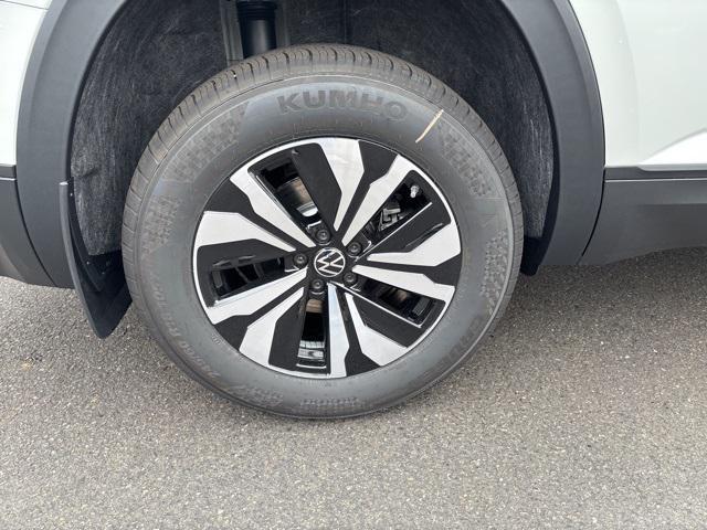 new 2026 Volkswagen Atlas car, priced at $39,179