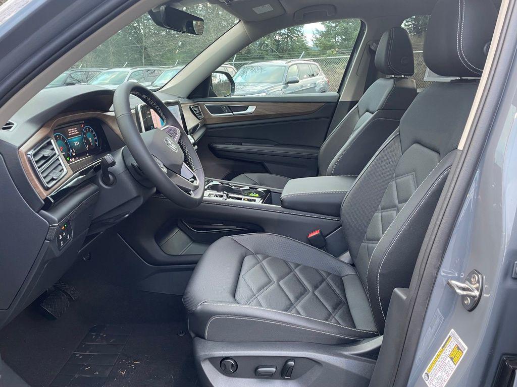 new 2026 Volkswagen Atlas car, priced at $45,605