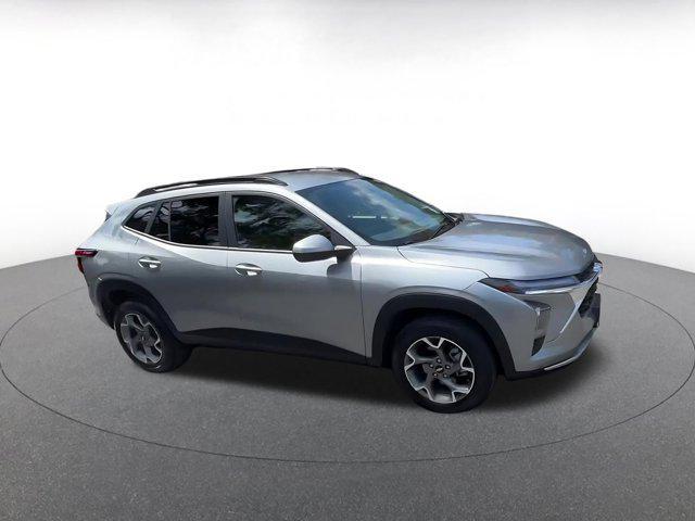 used 2025 Chevrolet Trax car, priced at $19,149