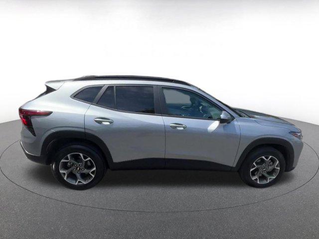 used 2025 Chevrolet Trax car, priced at $19,149