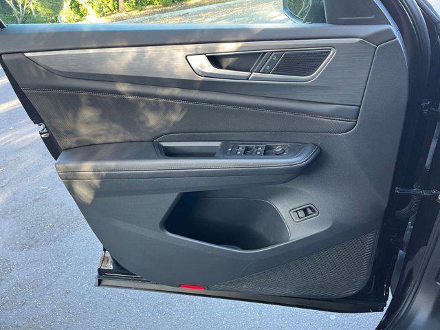 used 2025 Volkswagen Atlas Cross Sport car, priced at $30,787