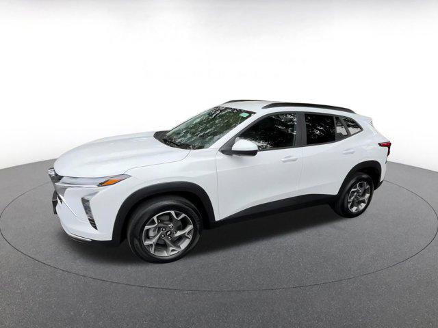 used 2025 Chevrolet Trax car, priced at $19,389