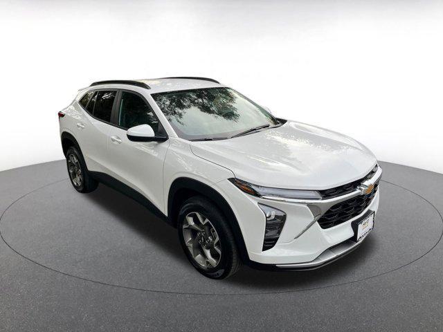 used 2025 Chevrolet Trax car, priced at $19,389