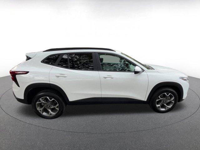 used 2025 Chevrolet Trax car, priced at $19,389