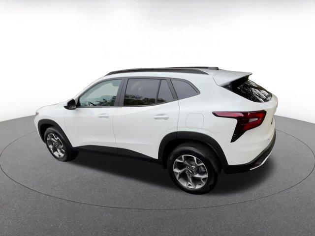 used 2025 Chevrolet Trax car, priced at $19,389