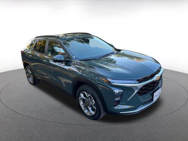 used 2025 Chevrolet Trax car, priced at $19,684
