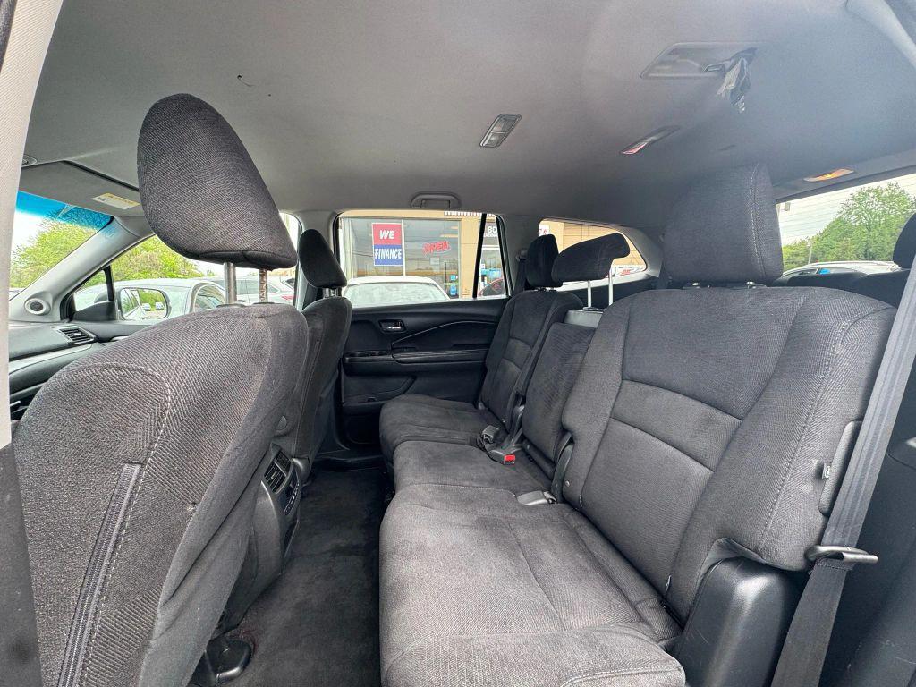 White Diamond Pearl 2018 Honda Pilot EX