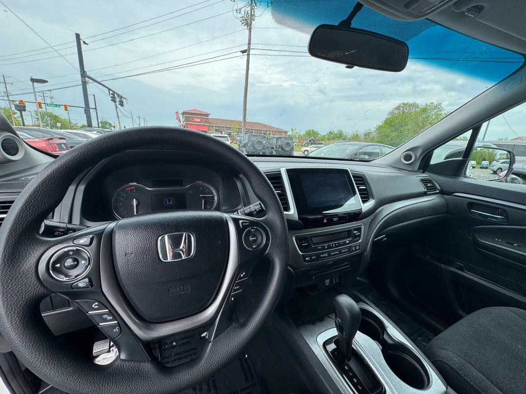 White Diamond Pearl 2018 Honda Pilot EX